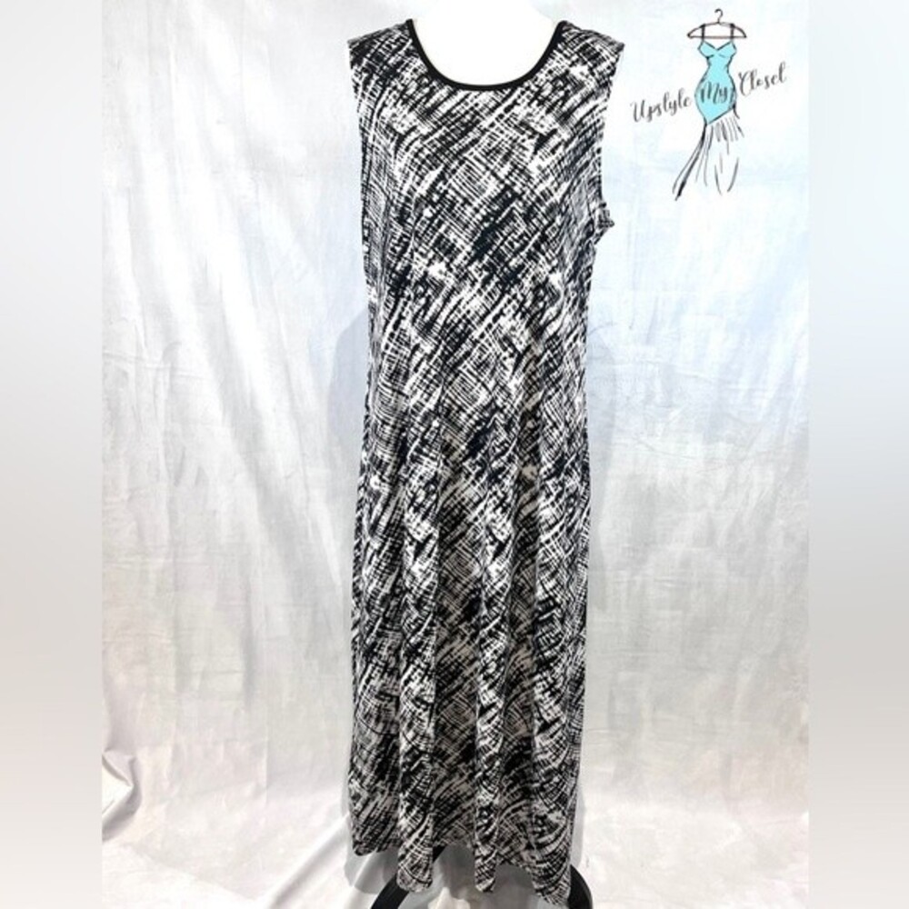 CJ Banks black white and gray abstract print maxi dress size X (14W)